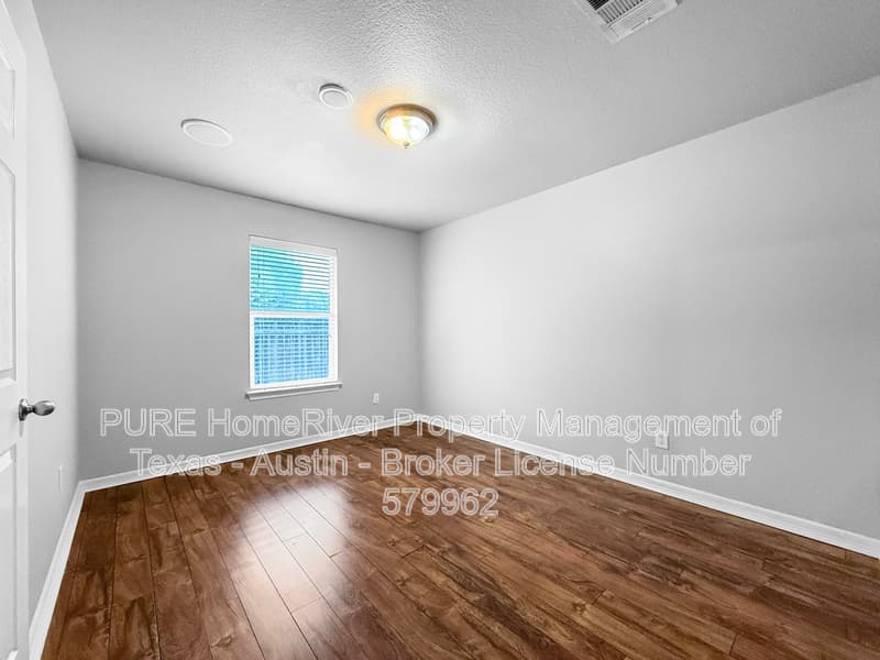 Round Rock House: 4235 Fairmeadow Dr