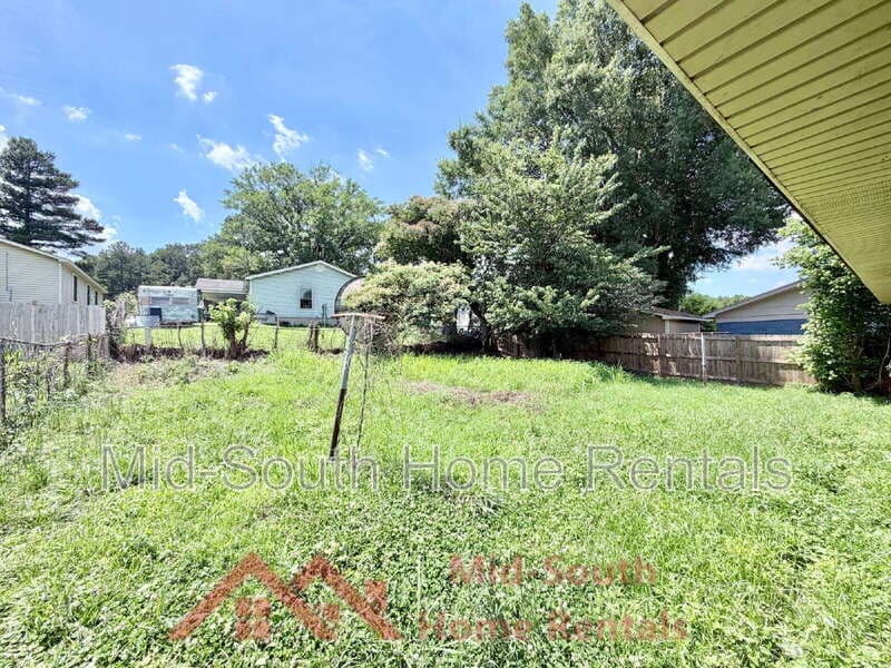 Memphis House: 3431 Rebeh Rd