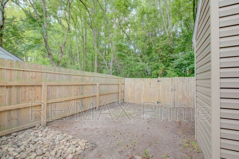 Virginia Beach House: 5375 Grand Lake Crescent