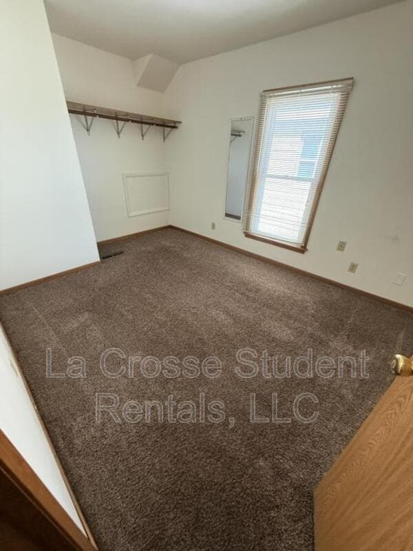 La Crosse House: 906 Vine Street