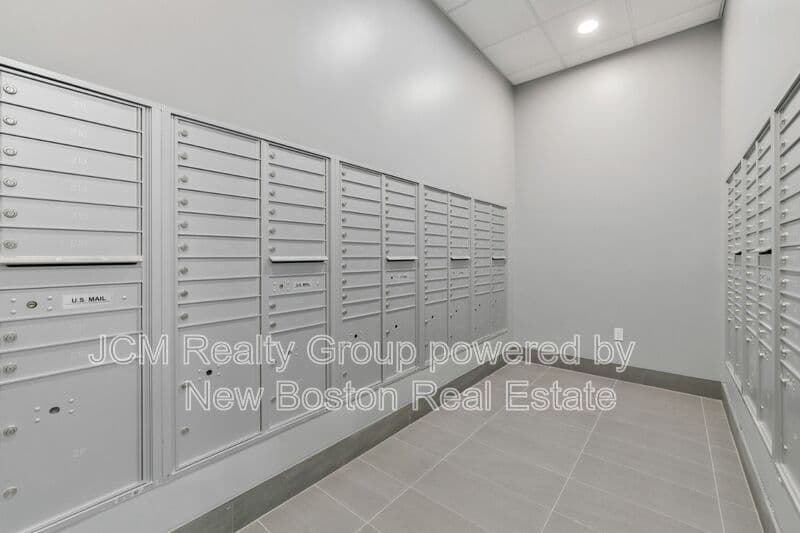Lynn Condo: 585 Essex Street