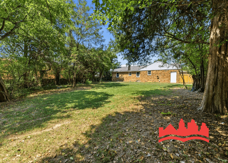 Memphis House: 1863 Burnham Ave