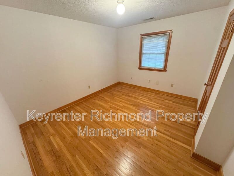 Mechanicsville House: 8155 Bell Creek Road