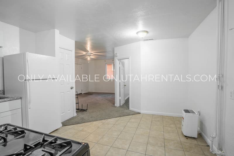 Provo House: 637 N 600 W