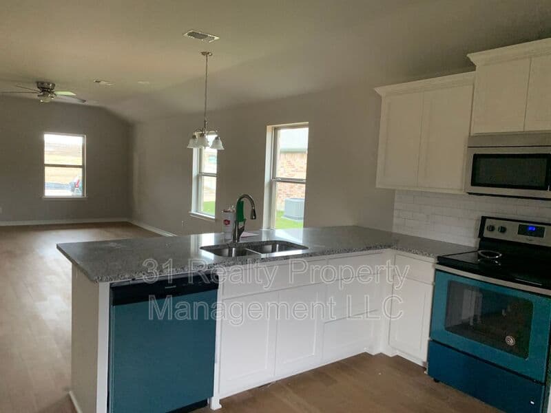Sherman House: 1105 Southridge Lane