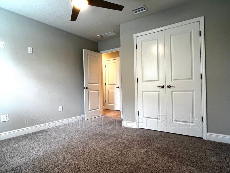 Lutz Townhome: 18814 Cornuta St