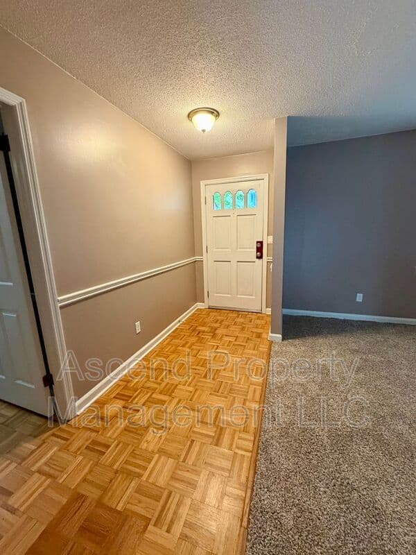 Ooltewah House: 5428 Country Village Dr