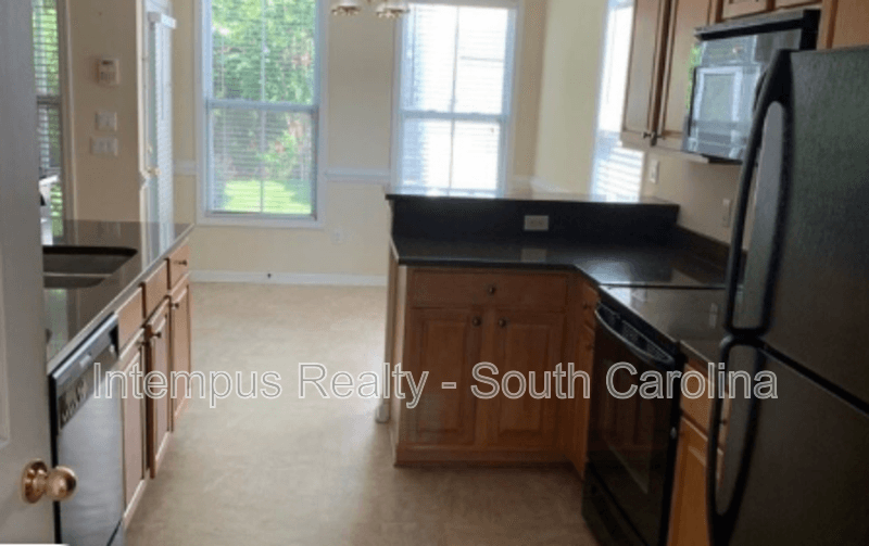 Bluffton House: 42 Woods Bay Rd