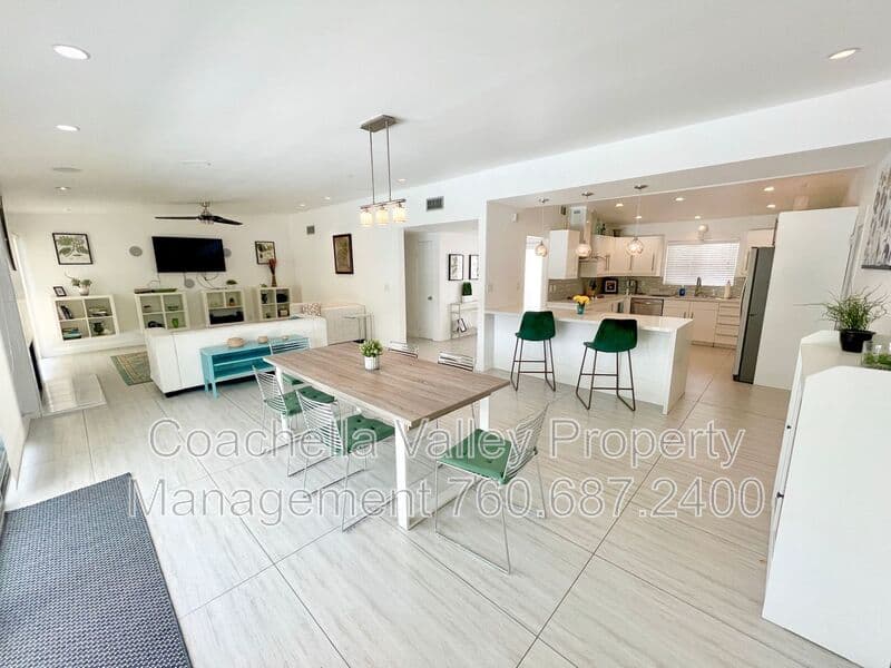 Palm Springs House: 2719 E Ventura Road