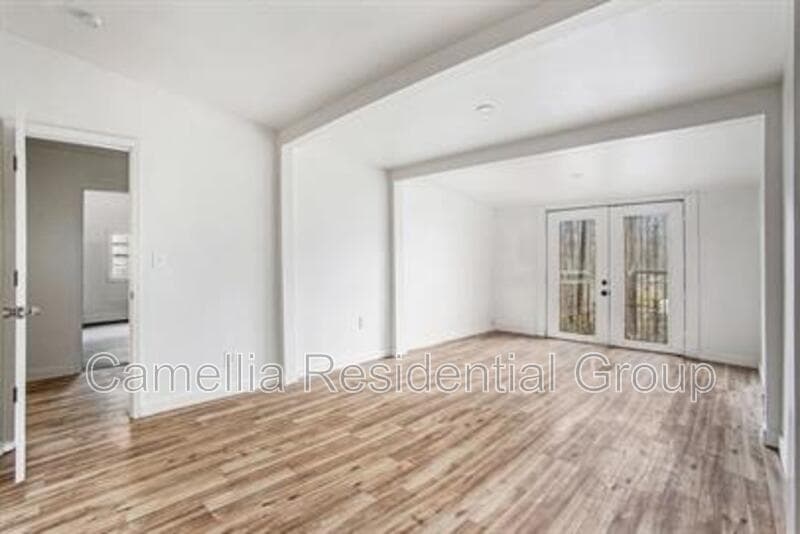 Birmingham House: 1321 2nd Avenue West