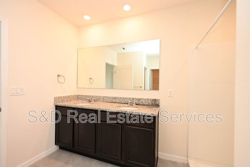 Lakeland House: 2548 Ryland Falls Drive