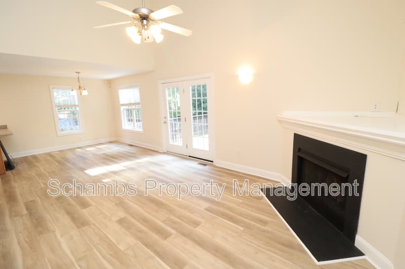 Holly Springs House: 125 Gremar Dr