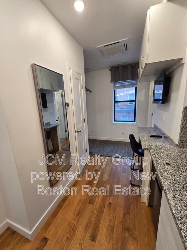 Chelsea Condo: 16 Fifth Street