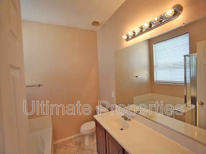 Surprise House: 17572 W Lundberg St