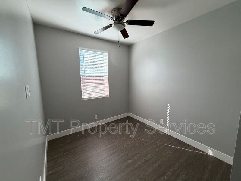 Sacramento House: 1813 Helena Avenue