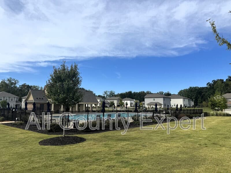 Braselton House: 122 Osprey Overlook Dr