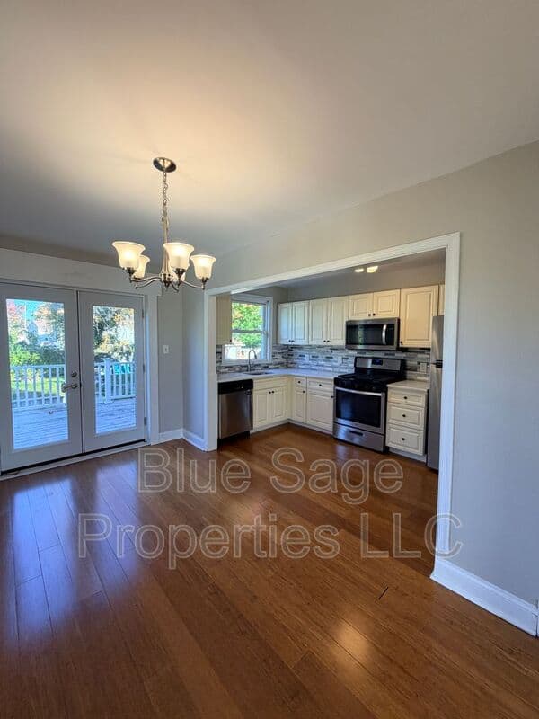 Ridley Park Townhome: 600 Michell St
