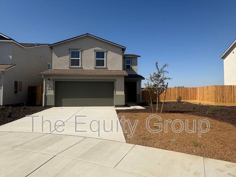 Visalia House: 4007 North Sallee Ct