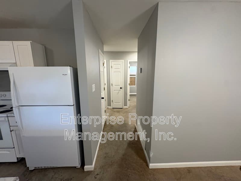 Memphis House: 3292 Denver St