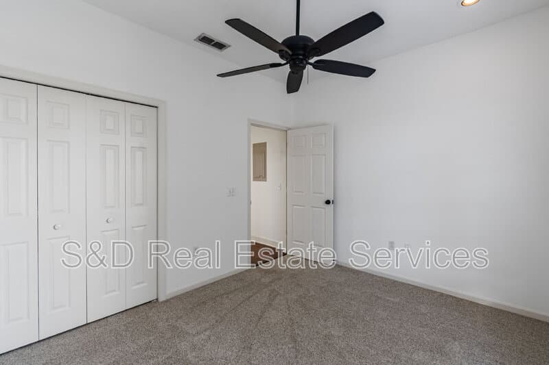 Lakeland Condo: 447 Enclave Place
