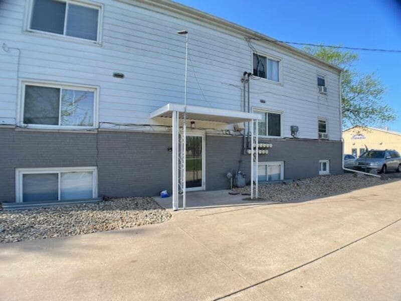 Hanna City Condo: 522 North Main Street - 6HC