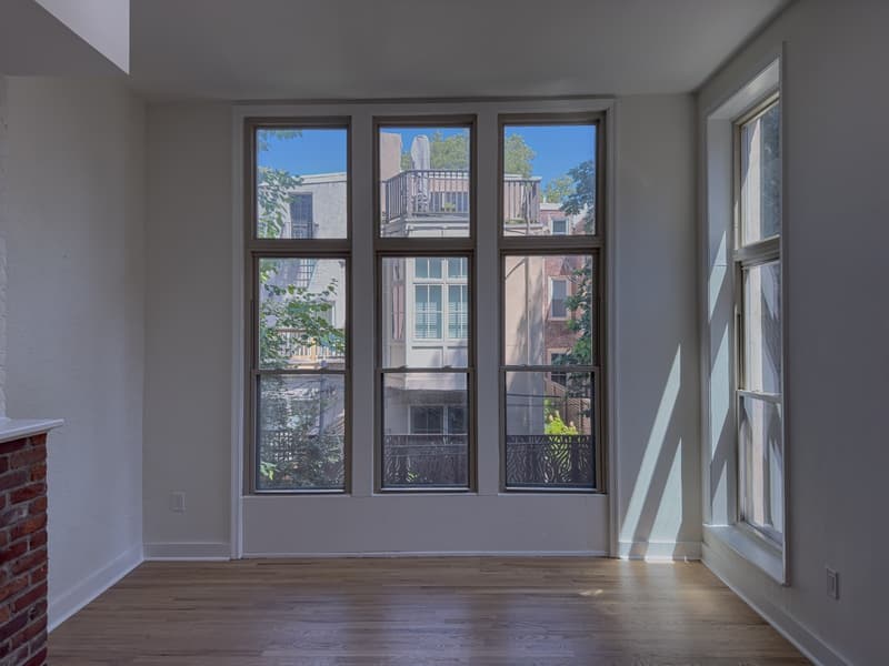 Philadelphia Condo: 2013 Green St - 2FL