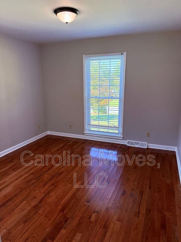 Greenville House: 4597 Coach Hill Drive