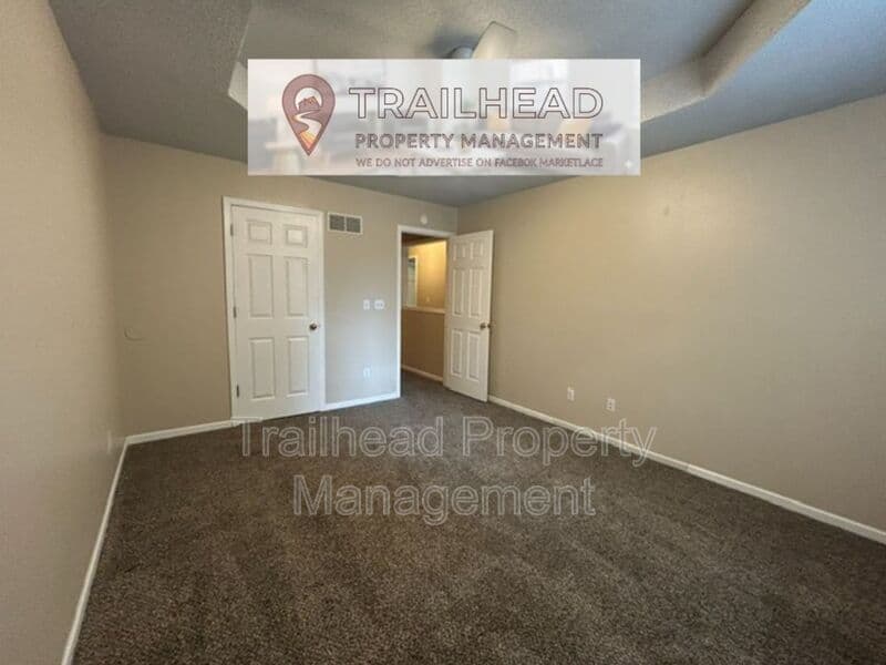 Grain Valley Townhome: 1108 SW Ephraim Dr
