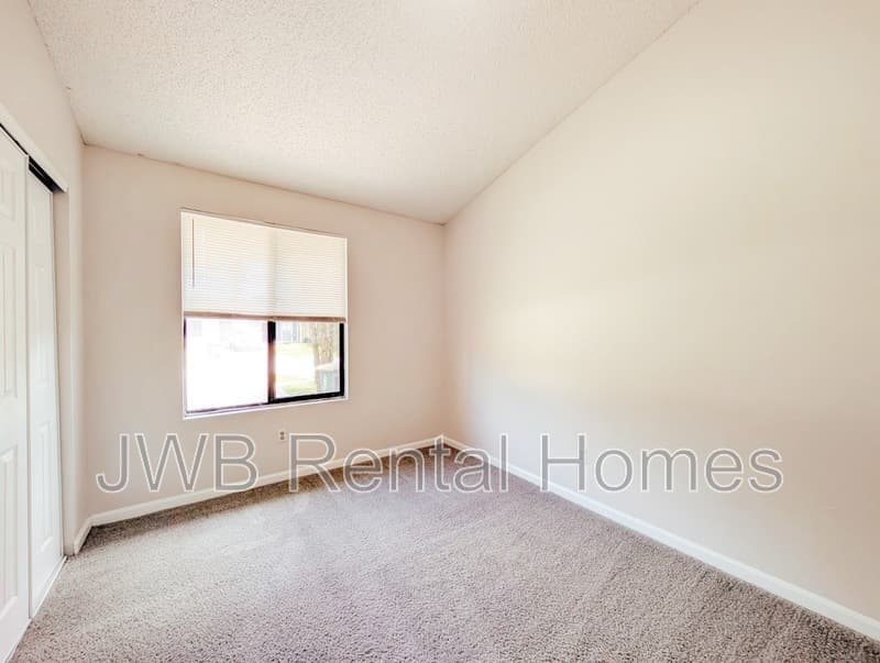 Jacksonville Townhome: 2416 Seabury Pl N