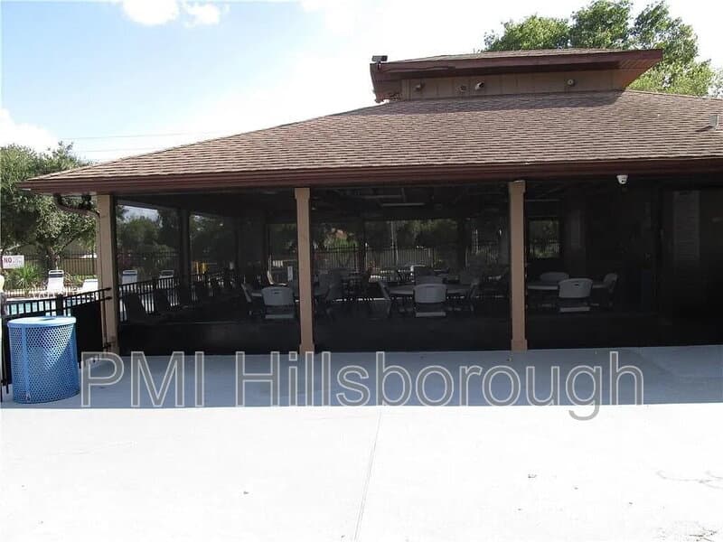 Brandon House: 914 Burlwood Street