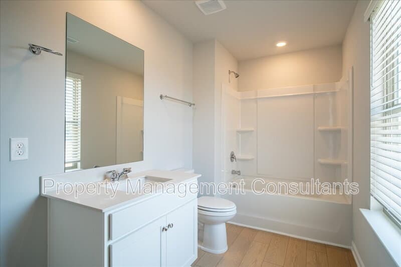 Athens House: 22857 Dashwood Ln
