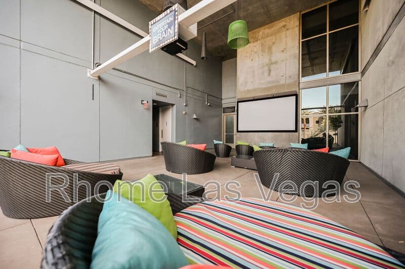Las Vegas Condo: 353 E Bonneville Ave