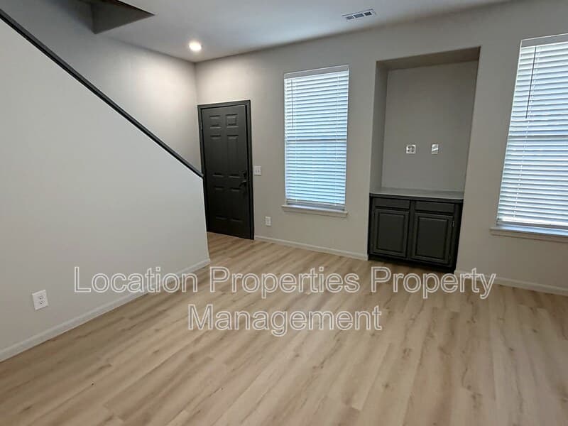 Lawrence Condo: 2201 Westdale Road - A3