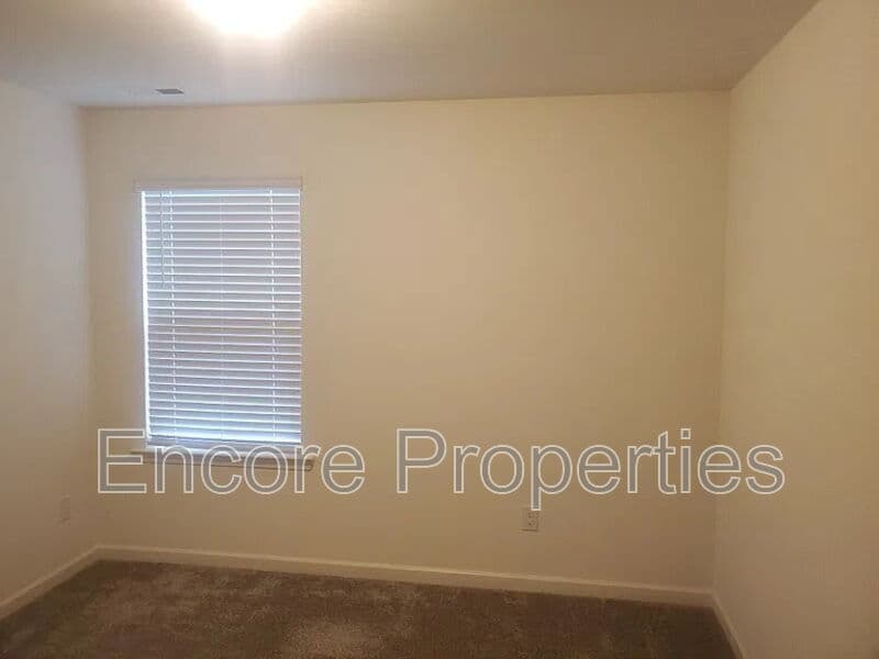 Fuquay Varina House: 210 Summer Ranch Dr