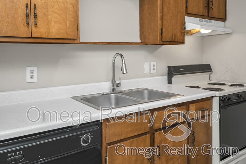 Bessemer Condo: 425 Oakwood Ave