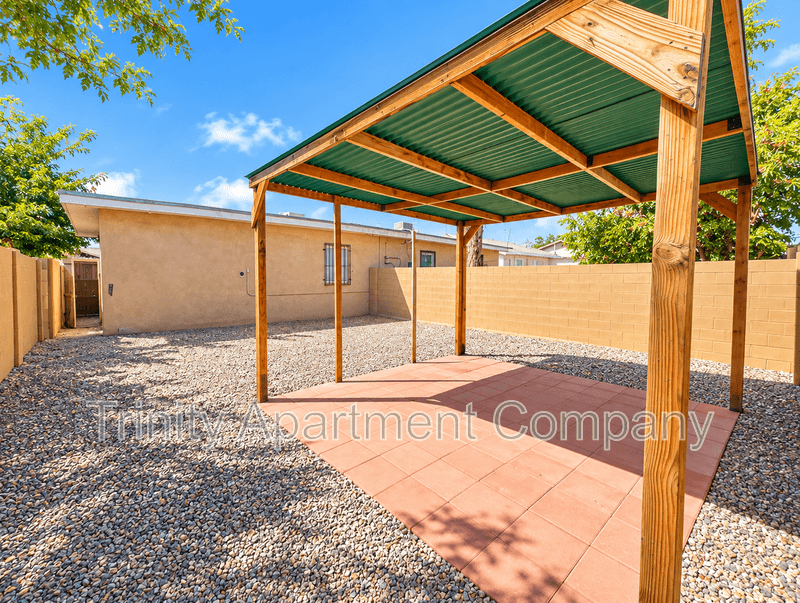 474 60th NW Condo: 472 60th NW