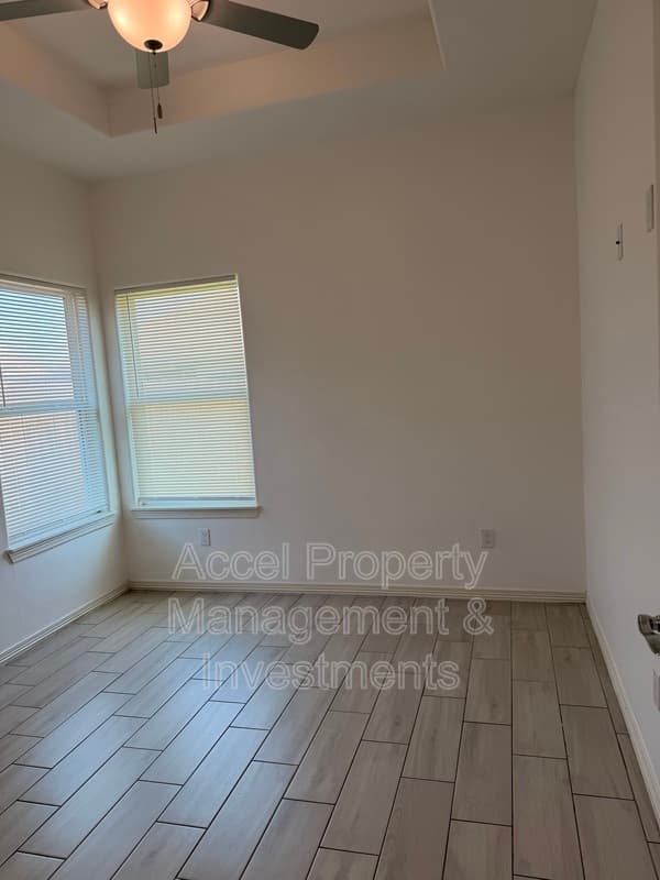 Donna House: 418 Gonzalez Dr.
