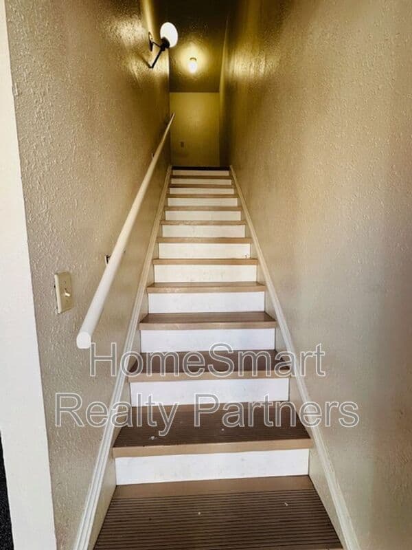 Green River House: 185 F Monroe Ave