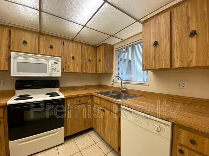 Clearwater Condo: 2913 Lichen Lane A - 1