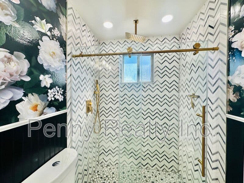 San Diego Condo: 294 Woodman St.
