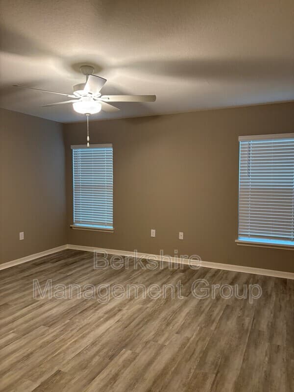 Lakeland Townhome: 1144 Brook Meadow Dr