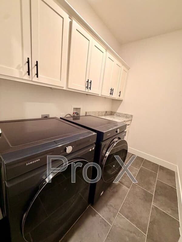 Centerton House: 1141 Red Maple St