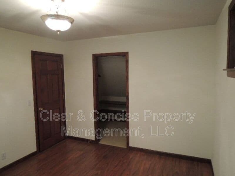 Eugene House: 5216 Cold Springs Way
