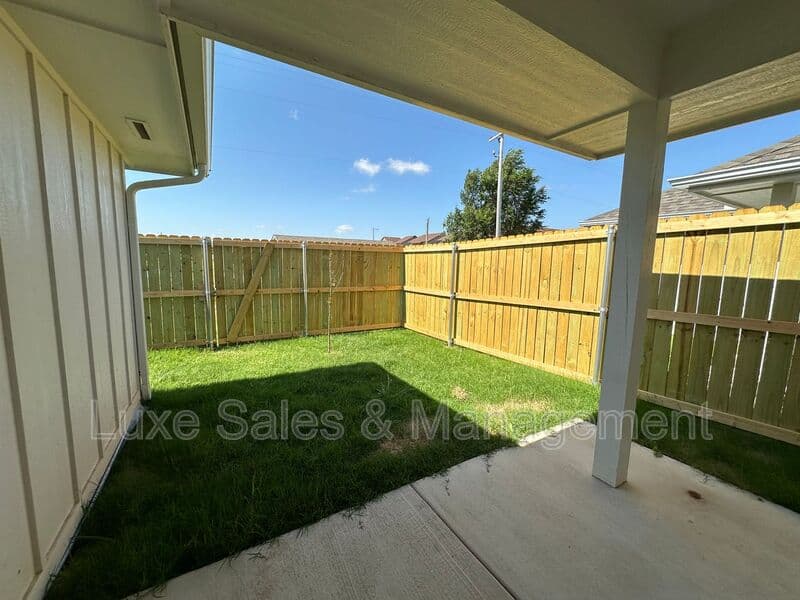 El Reno House: 1501 Pavy Parkway