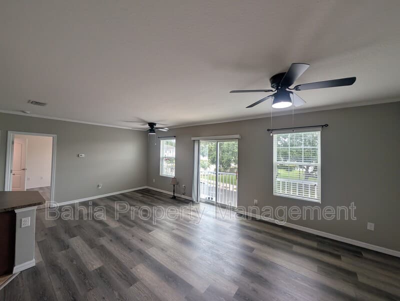 Plant City Townhome: 803 Ashentree Dr