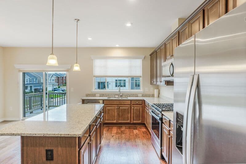 Fredericksburg House: 10100 Futbol Ct
