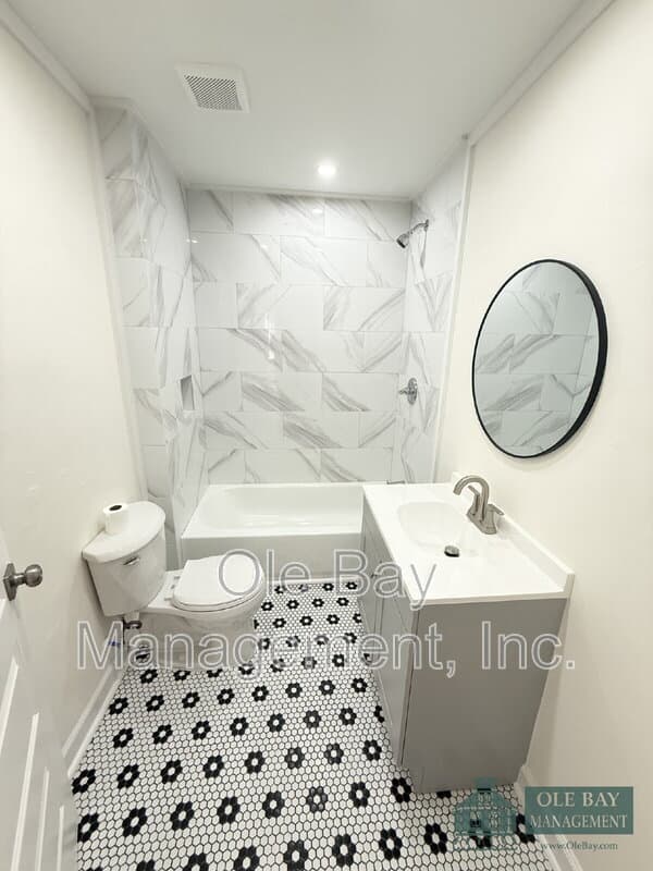 Mobile Condo: 1810 New Hamilton Street