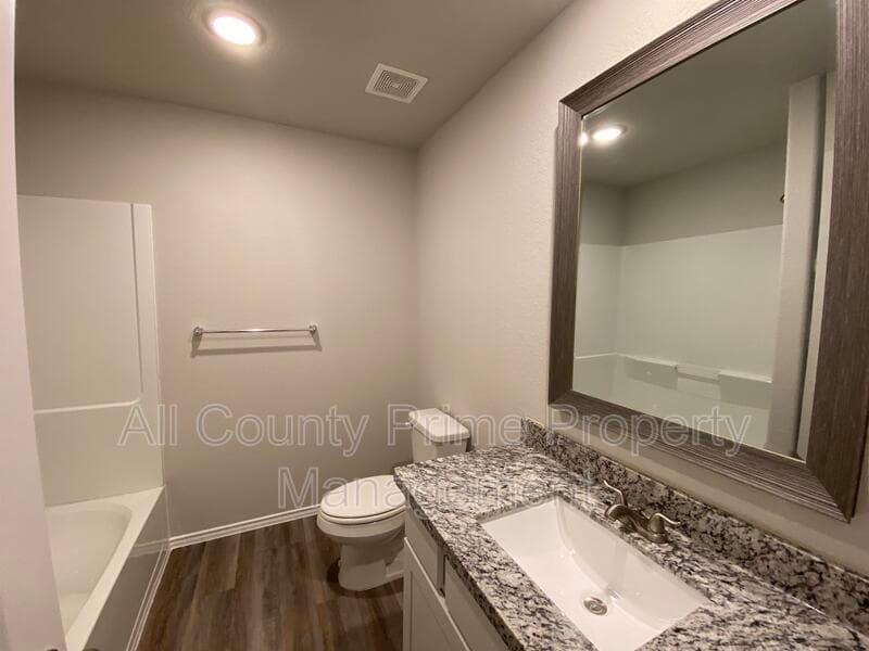 Montgomery House: 15860 Pecan Drive
