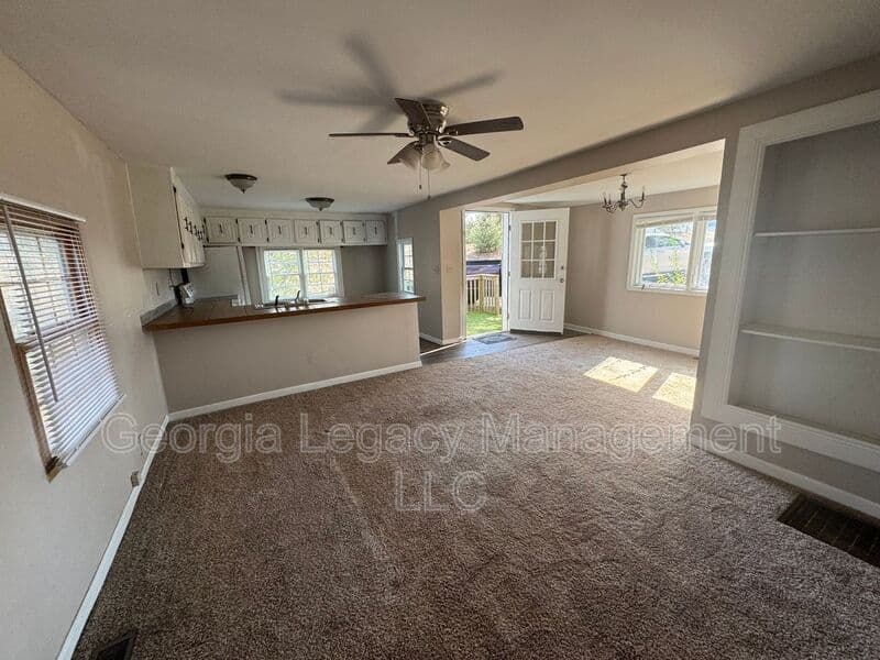 Hoschton House: 4600 Braselton Hwy