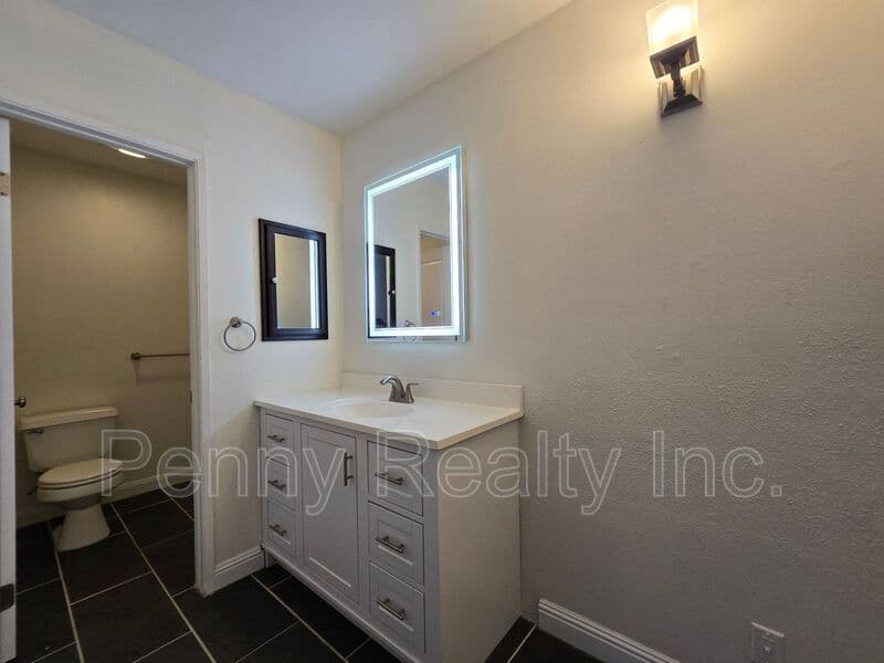 San Diego Condo: 2861 Polk Ave.
